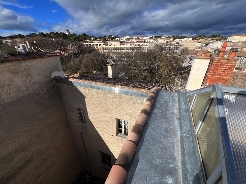 Rénovation complète d'une toiture Square de la Bouquerie à Nîmes dans le Gard
