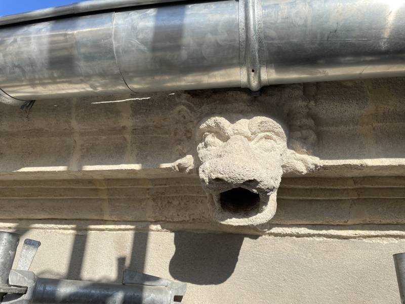 Réfection de toiture dans le secteur sauvegardé Rue de la Madeleine à Nîmes