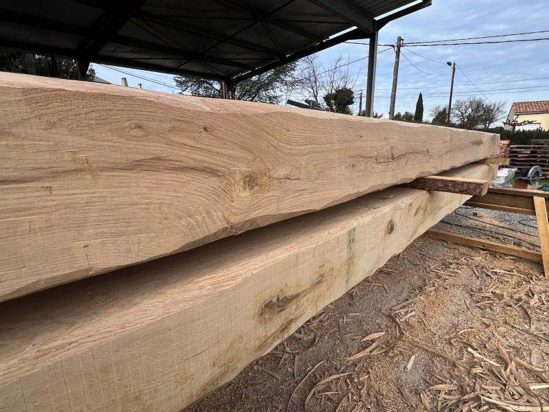 Réalisation d’une charpente en chêne à Uzès et alentours dans le Gard