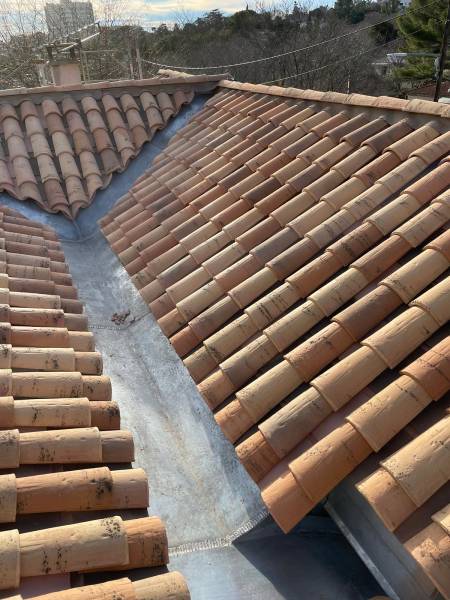 Réfection de toiture sur les hauts de Nîmes et alentours dans le Gard