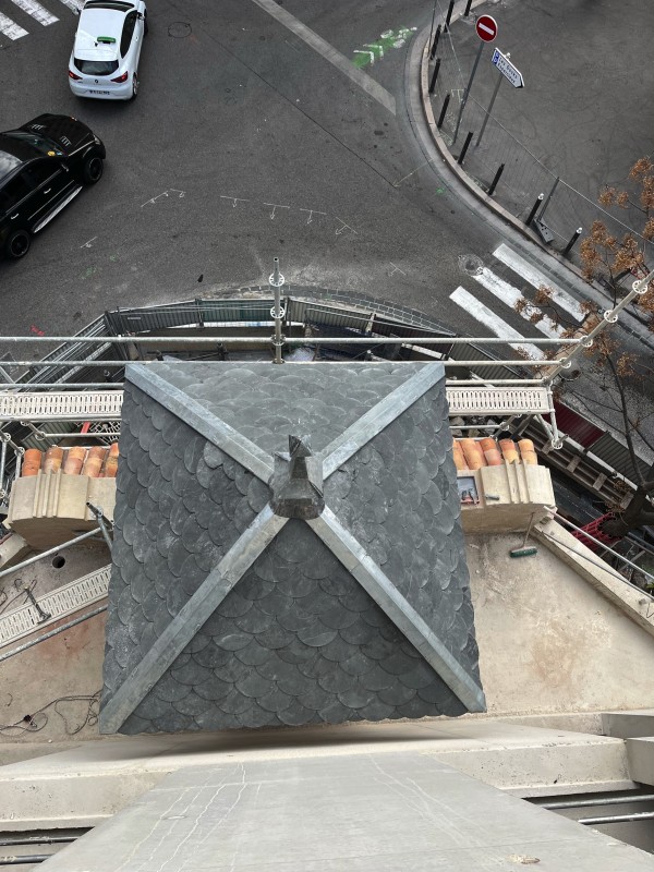 Réfection d'une toiture en Ardoise naturelle à Nîmes dans le Gard