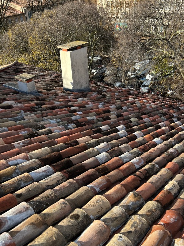 Rénovation complète d'une toiture Square de la Bouquerie à Nîmes dans le Gard