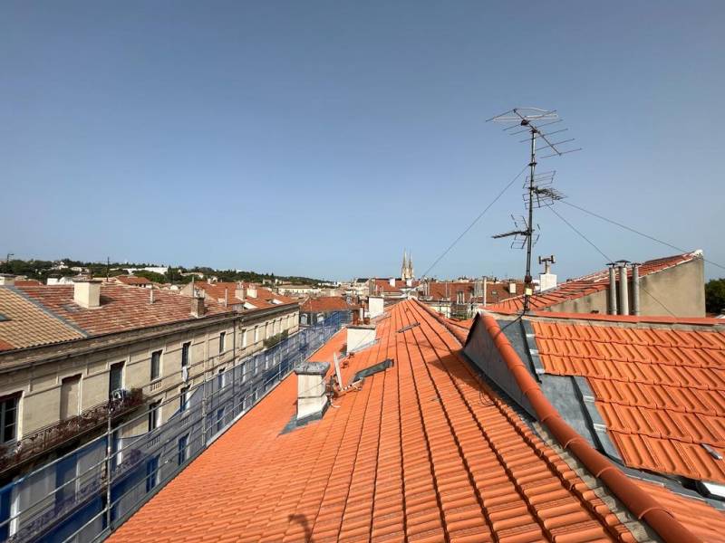 Rénovation toiture centre ville de Nîmes Uzès et alentours dans le Gard