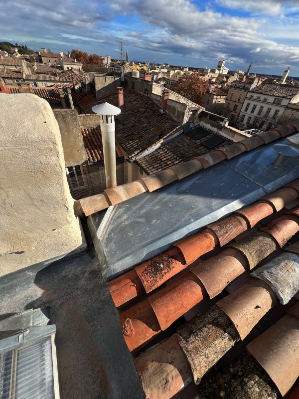 Rénovation complète d'une toiture Square de la Bouquerie à Nîmes dans le Gard