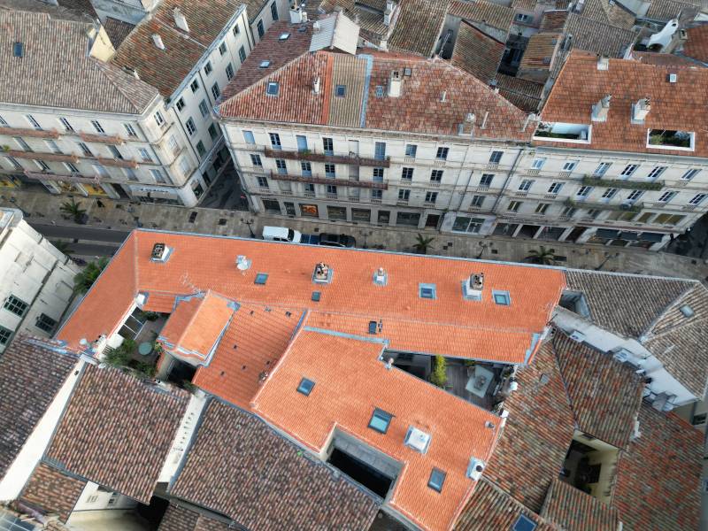 Équipe de couvreurs qualifiés à Nîmes