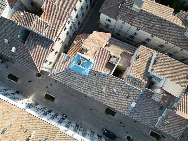 Réfection complète d’une toiture Rue Auguste à Nîmes et alentours dans le Gard