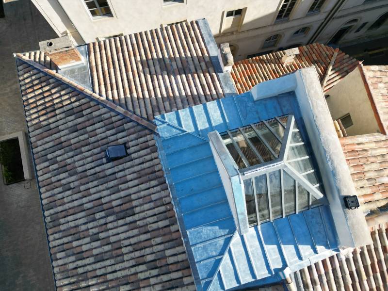 Toiture secteur sauvegardé Nîmes Uzès et alentours dans le Gard