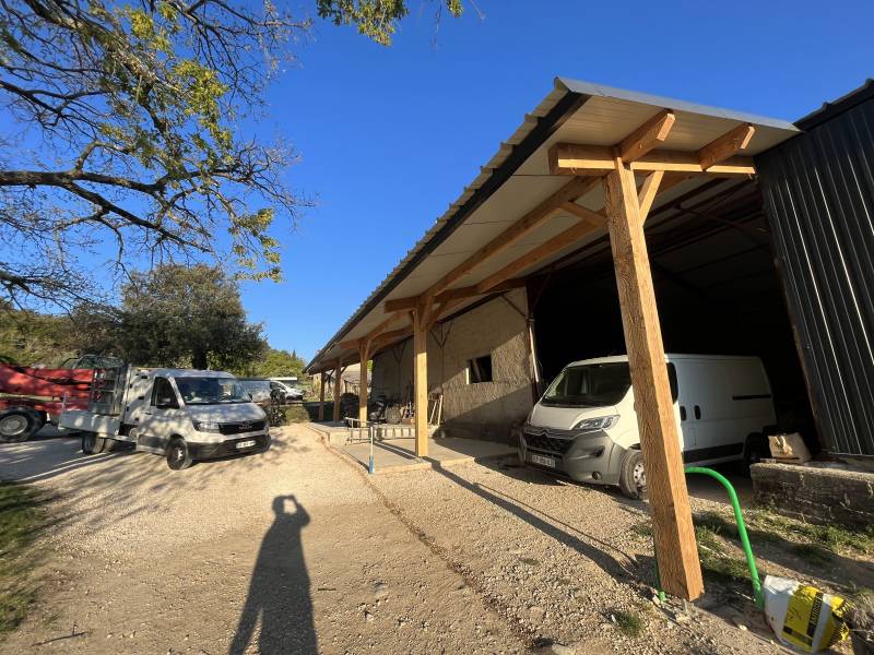 Réalisation d'un agrandissement en charpente traditionnelle à Vallérargues à côté d'Uzès