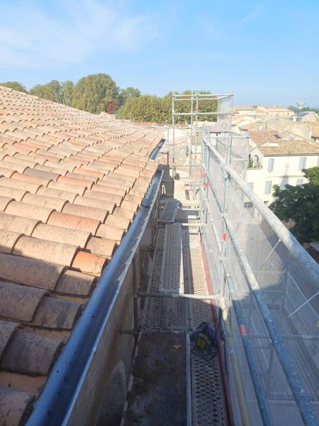 Toiture Uzès et alentours