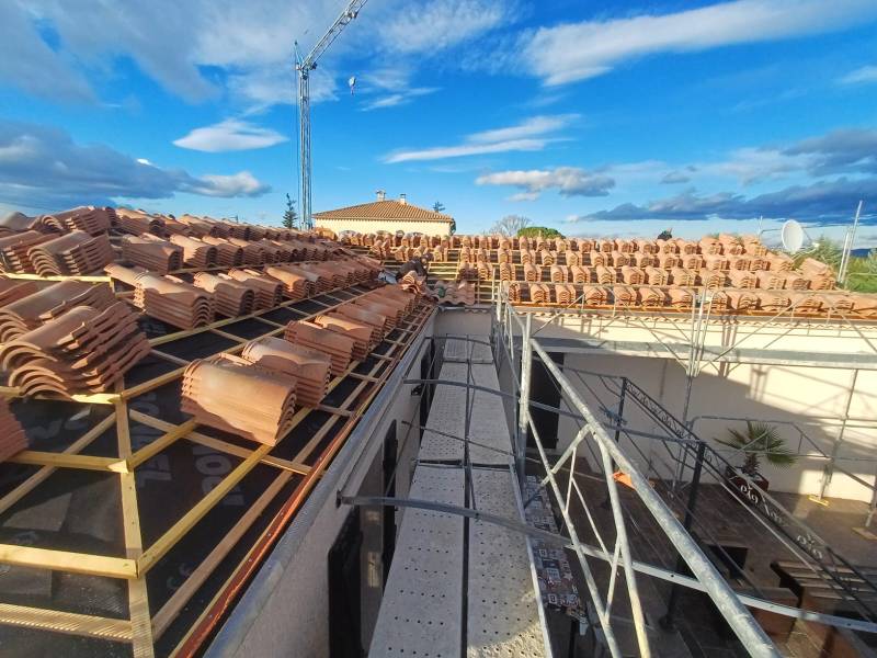 Toiture en construction à lédignan