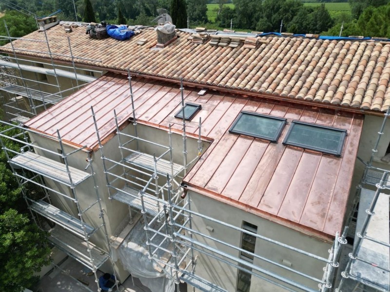 toiture à joint debout en cuivre à Alès dans le gard