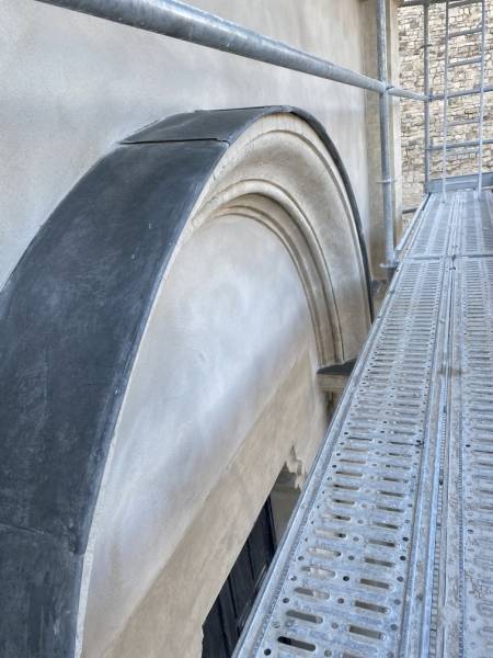 Zinguerie sur une église dans le Gard